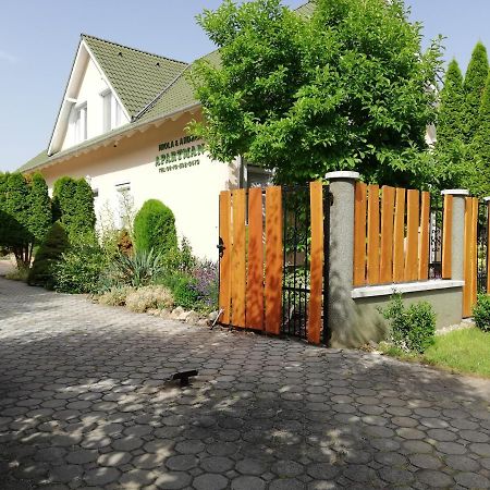 Imola Es Andrea Apartmanhaz Hajduszoboszlo Exterior photo