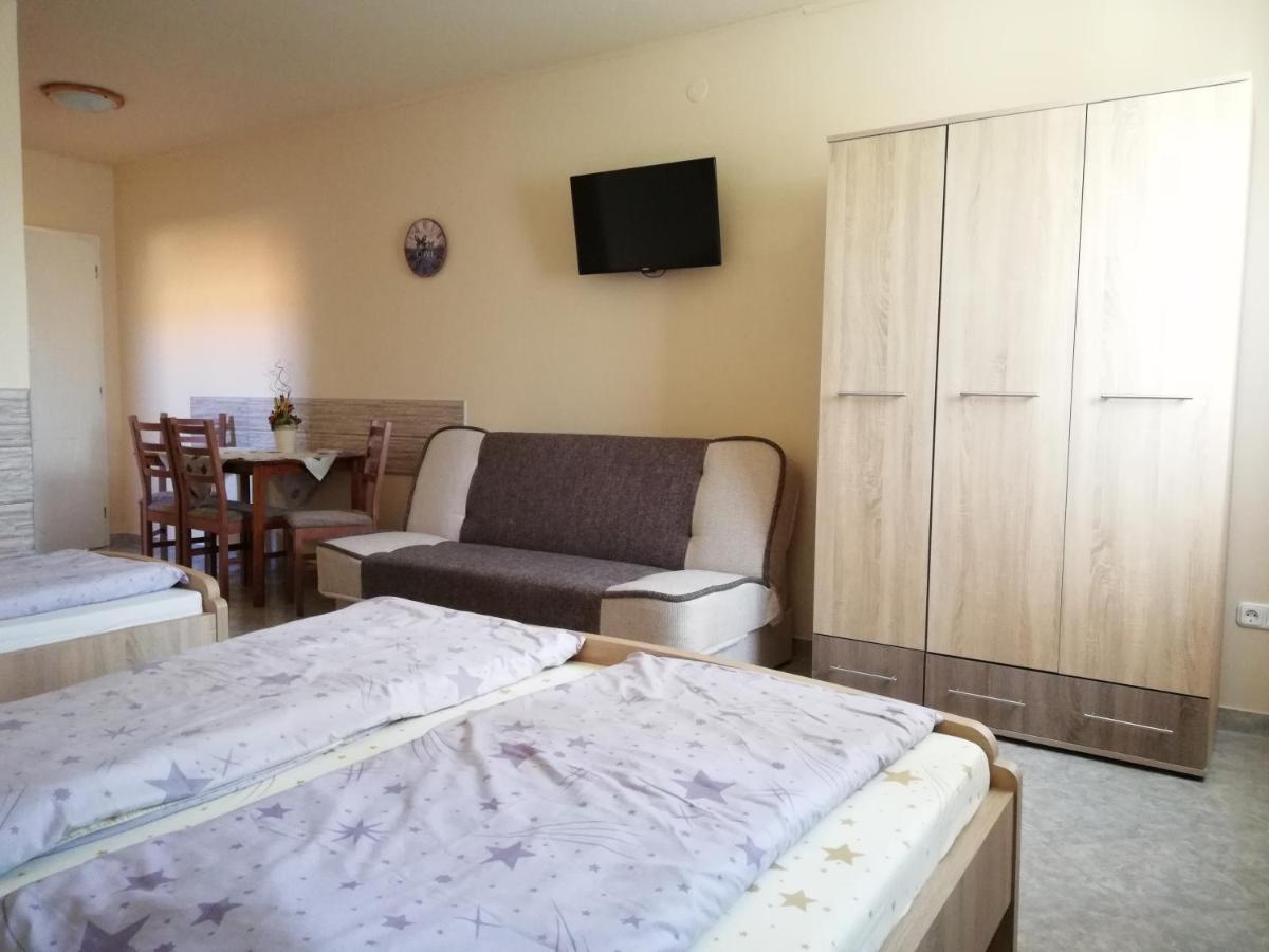 Imola Es Andrea Apartmanhaz Hajduszoboszlo Exterior photo